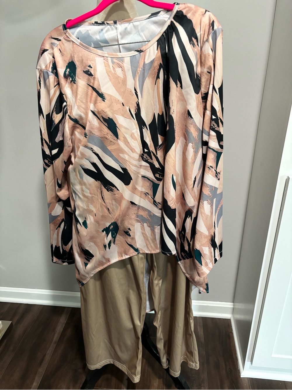 Top & Bottom Outfit New